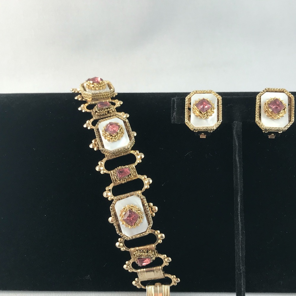 Vintage bracelet and clip earrings
